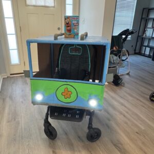 Alternative view of Scooby Doo Mystery Machine