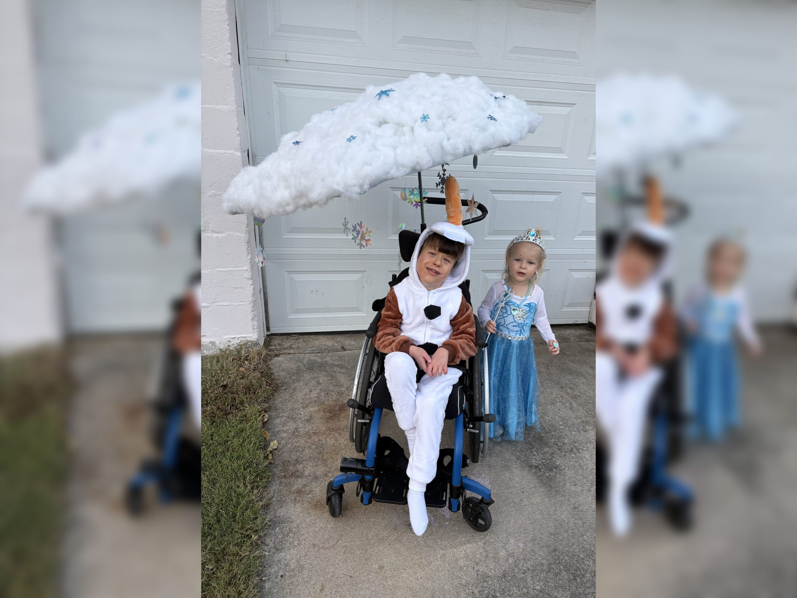 Olaf with Snow Flurry Cloud & Elsa